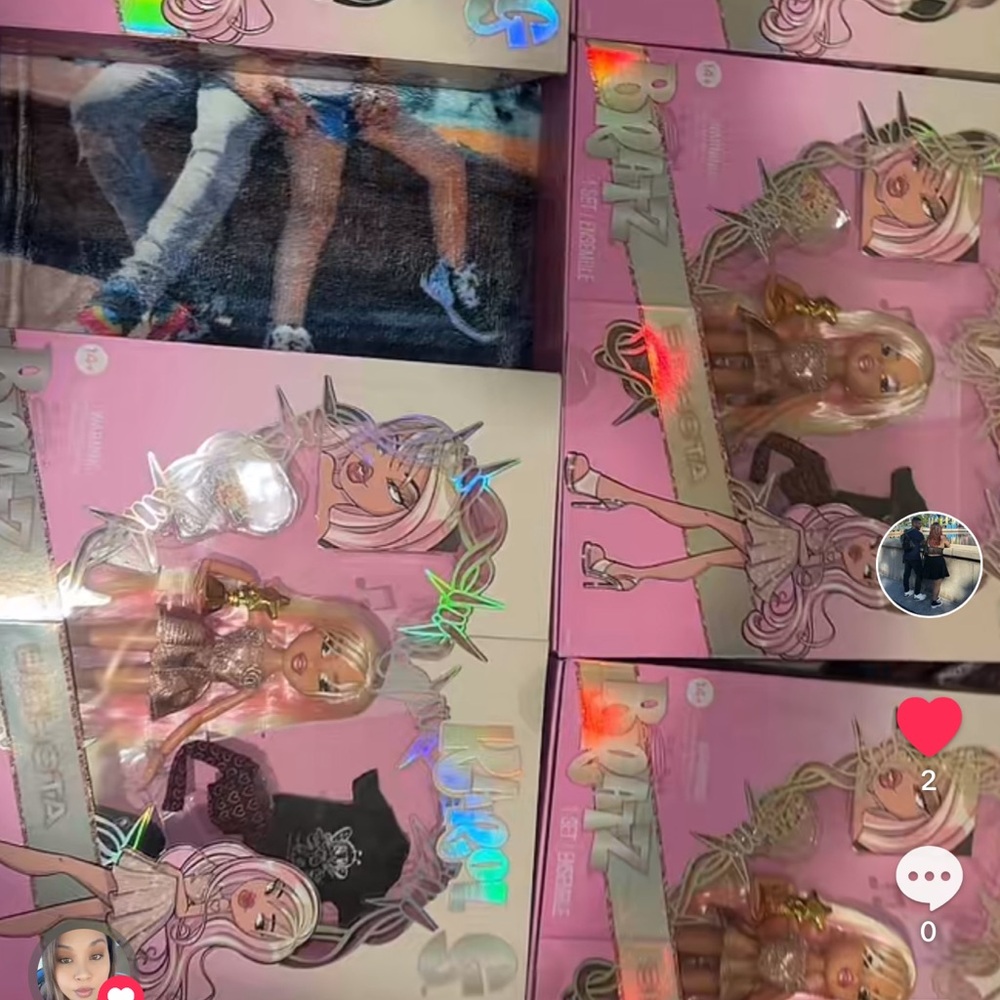 Karol G dolls I have 4 in total.
They go for $200 EACH or best offer…